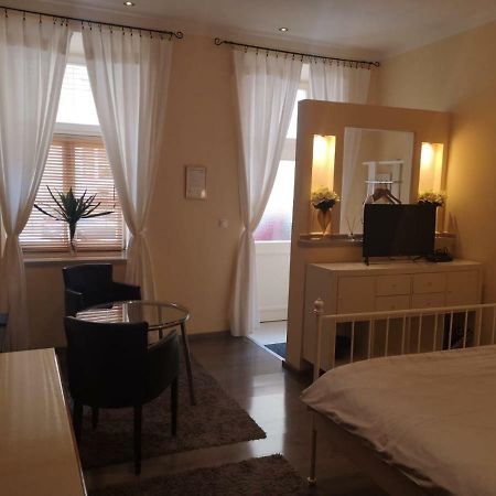 St Martin Apartment Wina Bagian luar foto