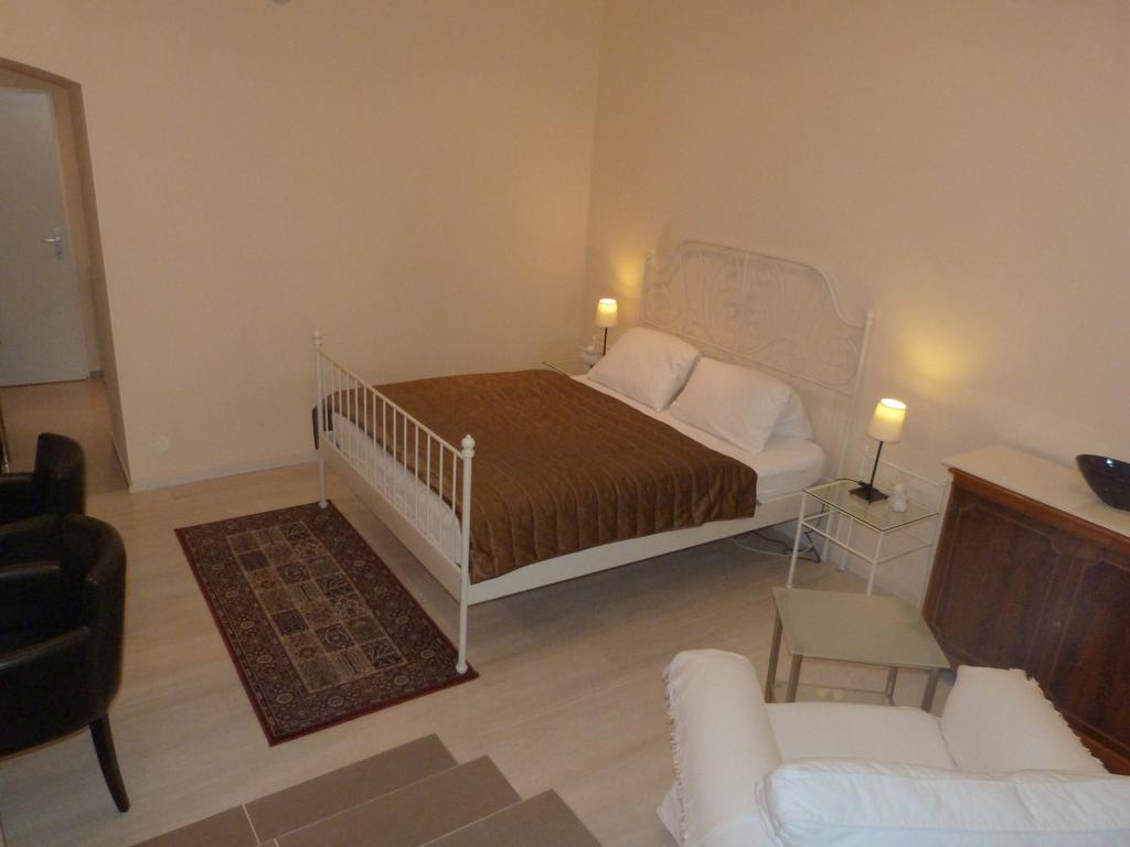 St Martin Apartment Wina Bagian luar foto