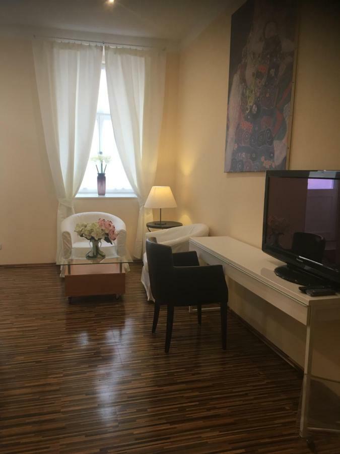 St Martin Apartment Wina Bagian luar foto