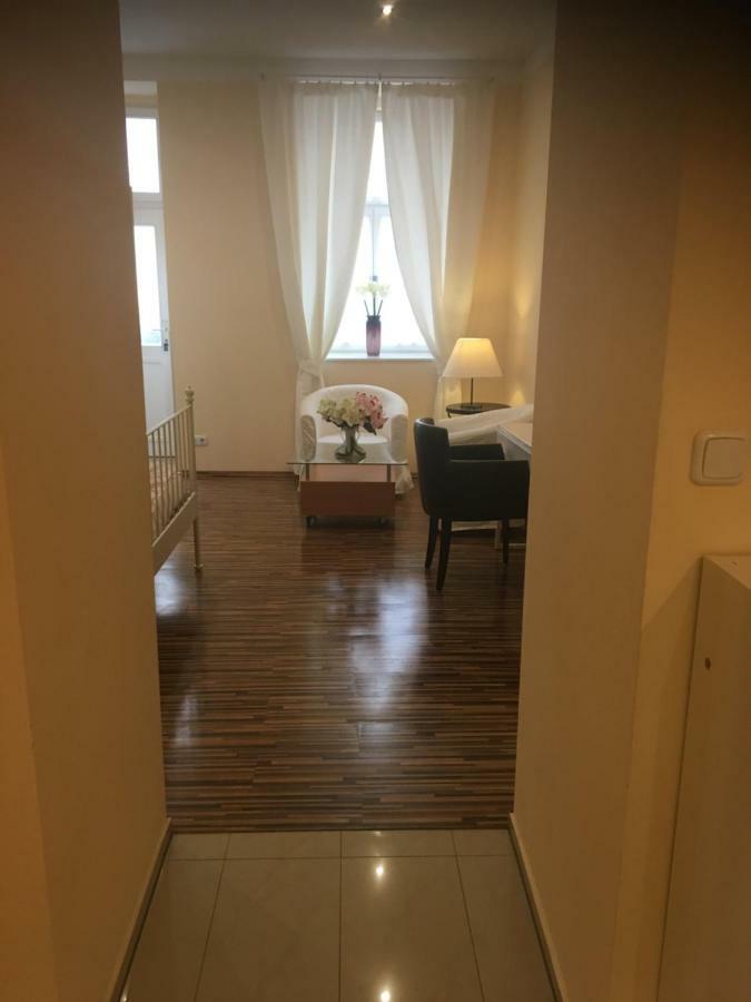 St Martin Apartment Wina Bagian luar foto