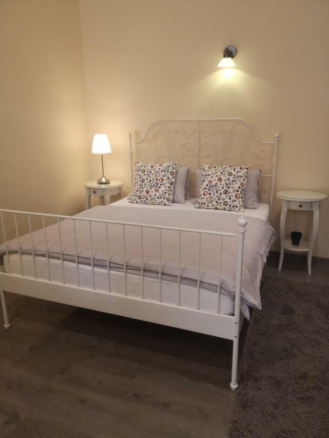 St Martin Apartment Wina Bagian luar foto