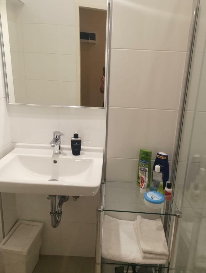 St Martin Apartment Wina Bagian luar foto