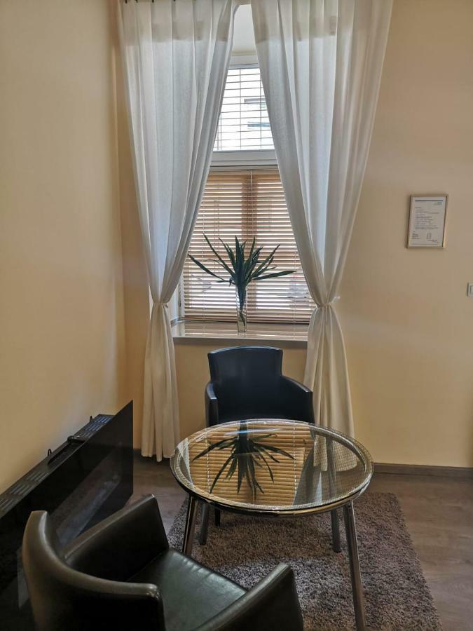 St Martin Apartment Wina Bagian luar foto