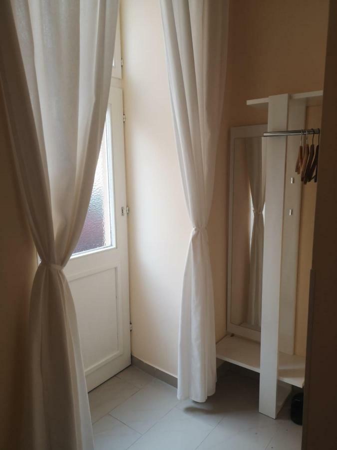 St Martin Apartment Wina Bagian luar foto