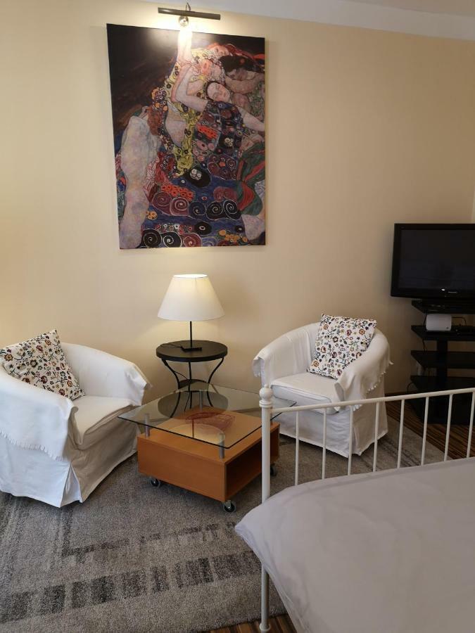 St Martin Apartment Wina Bagian luar foto